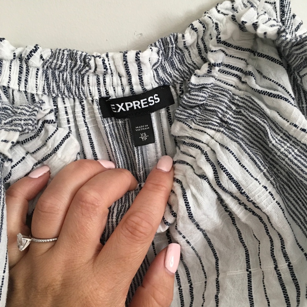 Express White & Black striped ruffle maxi dress XS - Picture 6 of 7